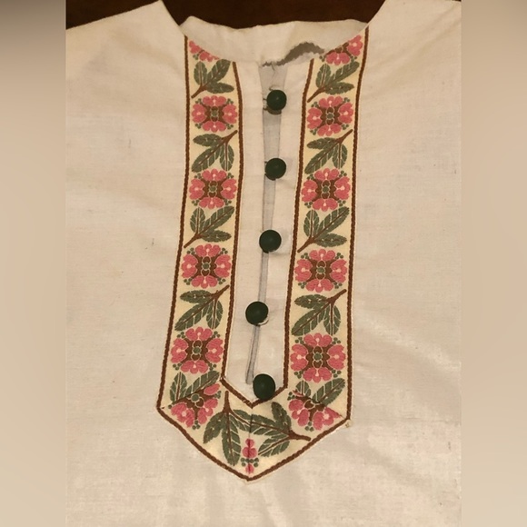 Custom Made Ladies Cream Tan Costume Blouse, Floral Embroidery, Button Front S/M - Picture 3 of 6